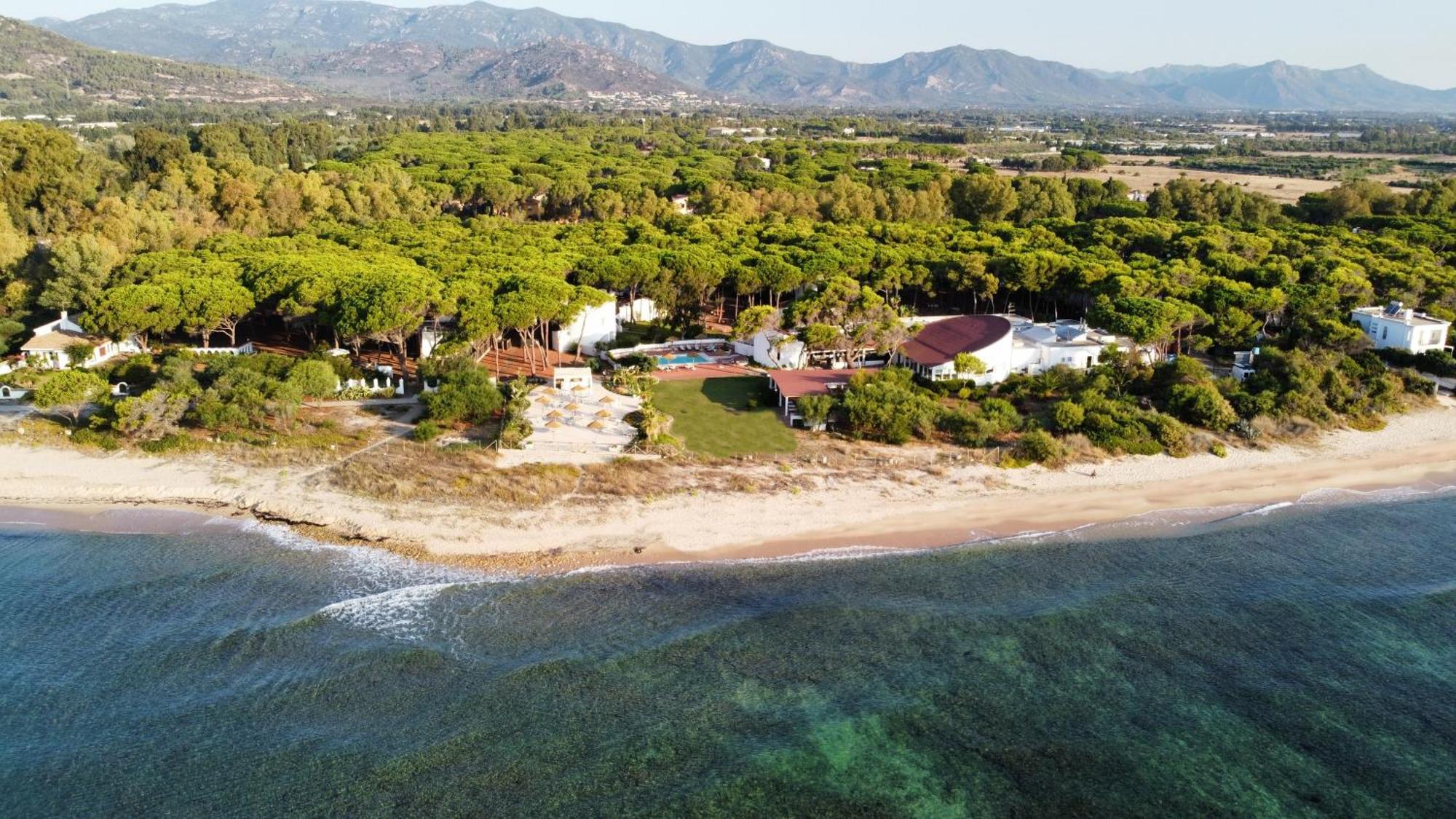 Hotel Mare Pineta Santa Margherita di Pula Exterior foto