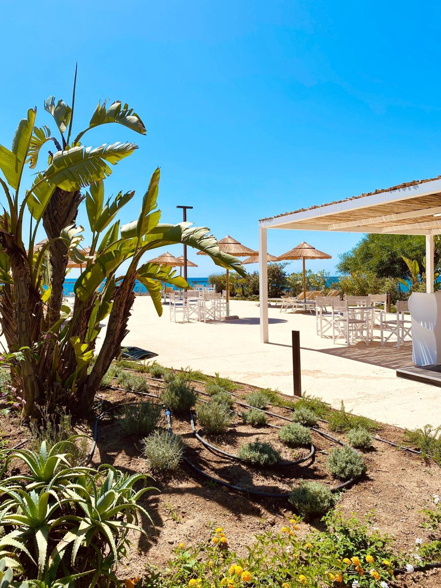 Hotel Mare Pineta Santa Margherita di Pula Exterior foto