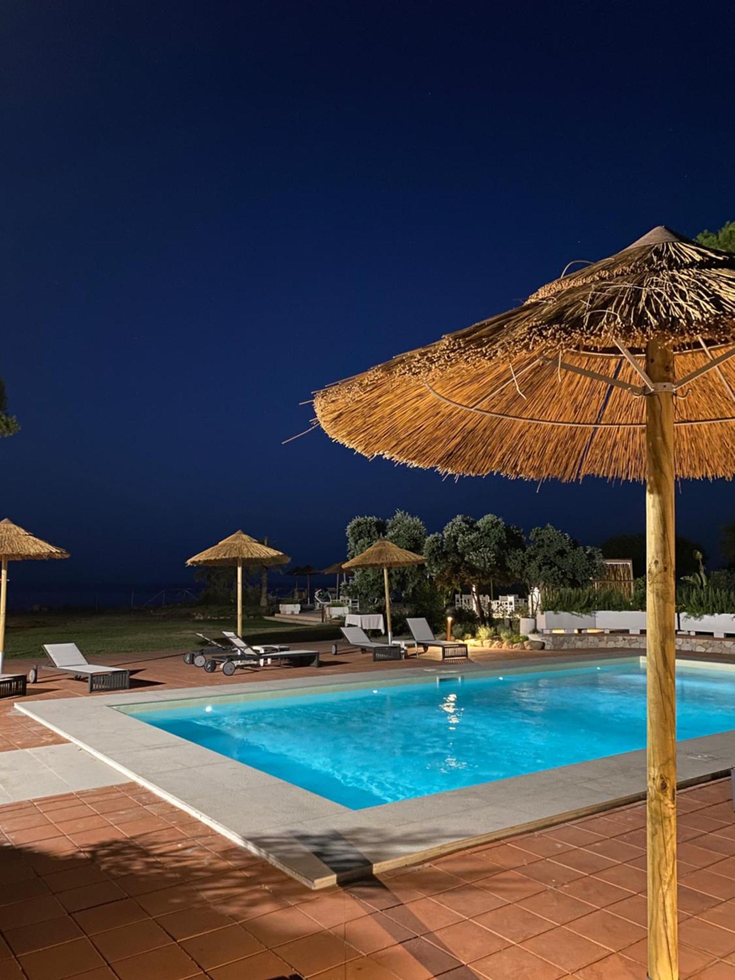 Hotel Mare Pineta Santa Margherita di Pula Exterior foto