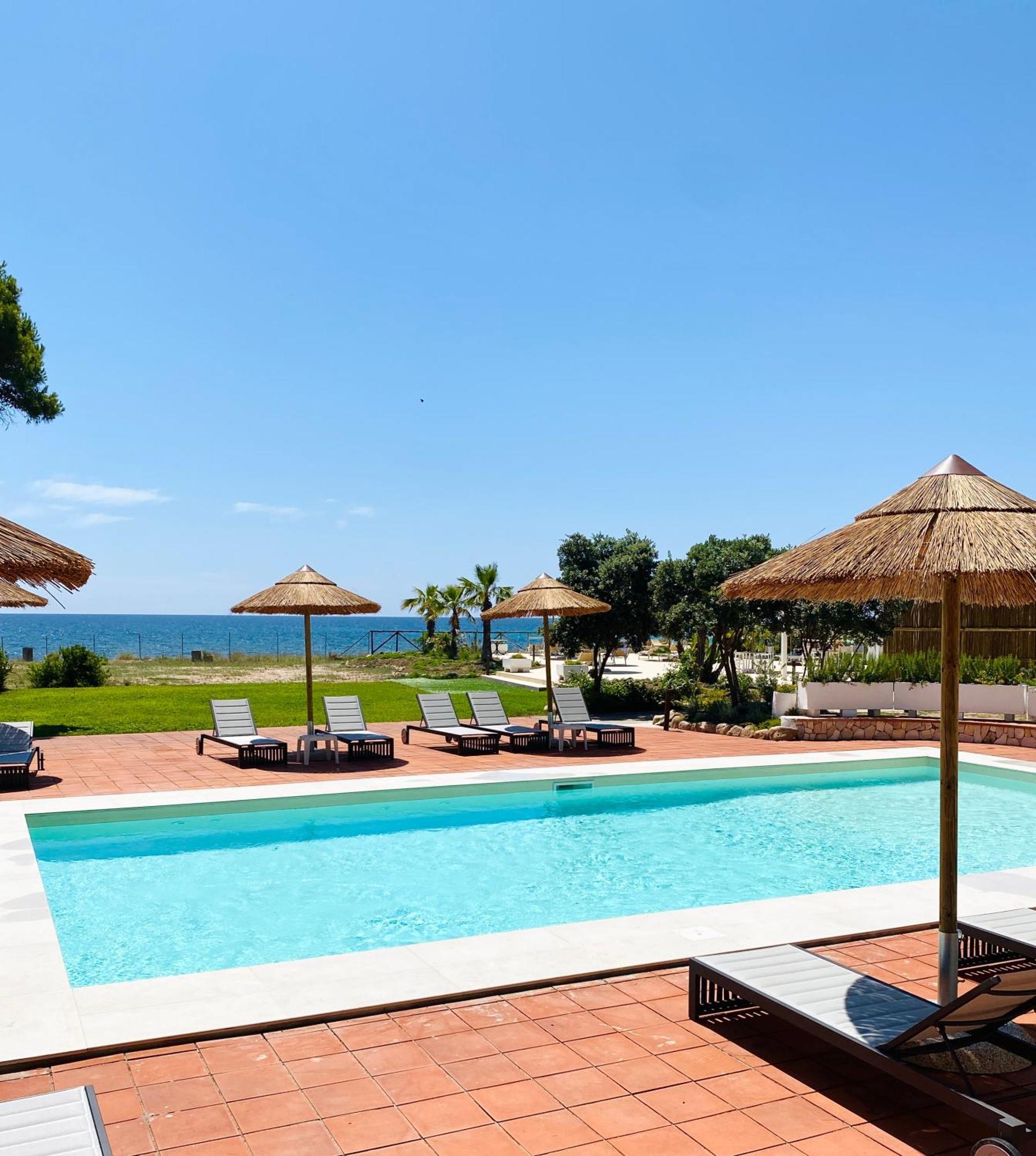 Hotel Mare Pineta Santa Margherita di Pula Exterior foto